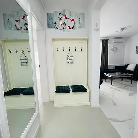Apartment Deep Blue Mamaia Nord