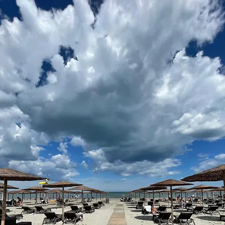 Deep Blue Mamaia Nord Năvodari